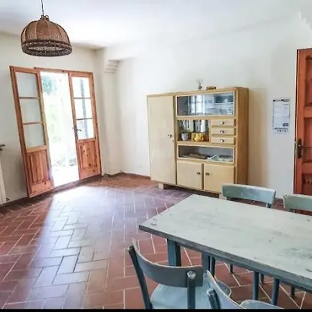 Podere Il Cardellino شقة